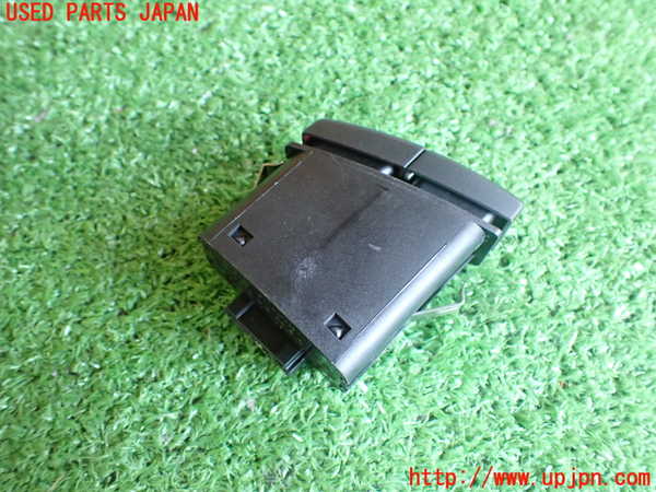 2UPJ-87966290]BMW X3(PC25)E83系 後期 ハザードスイッチ 中古_m0003.jpg