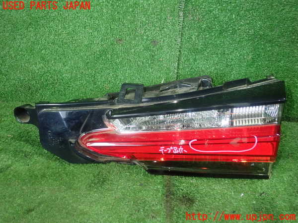 1UPJ-88361550]レクサス・NX200t(AGZ10)右リアフィニッシャー 中古_m0001.jpg