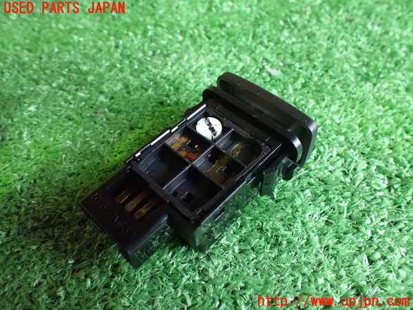 2UPJ-88556310]レクサス・RX450h(GYL16W)スイッチ5 (パワーリアゲート) 中古_m0003.jpg