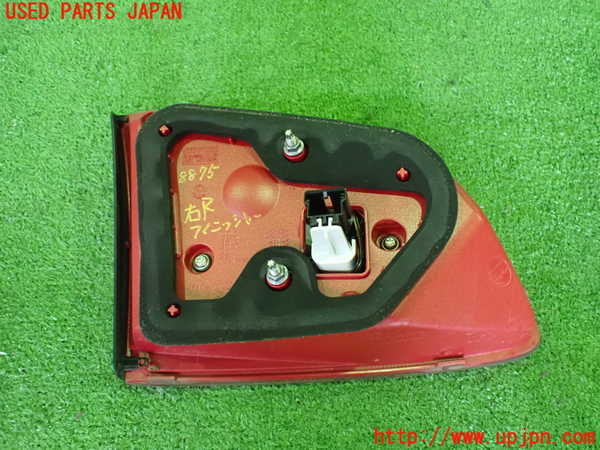 2UPJ-88751550]VW パサートヴァリアント(3CCAX)右リアフィニッシャー 中古_m0002.jpg