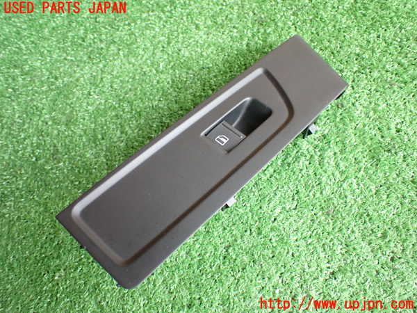 2UPJ-88756245]VW パサートヴァリアント(3CCAX)左前パワーウィンドウスイッチ 中古_m0001.jpg