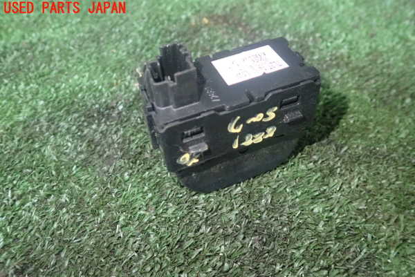 1UPJ-88816312]エクスプローラー スポーツトラック(1FMKU51)スイッチ7（右ドアロック） 中古_m0002.jpg