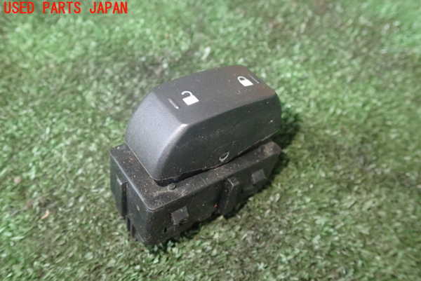 1UPJ-88816313]エクスプローラー スポーツトラック(1FMKU51)スイッチ8（左ドアロック） 中古_m0001.jpg