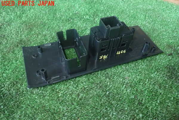 1UPJ-88816240]エクスプローラー スポーツトラック(1FMKU51)右前パワーウィンドウスイッチ 中古_m0002.jpg