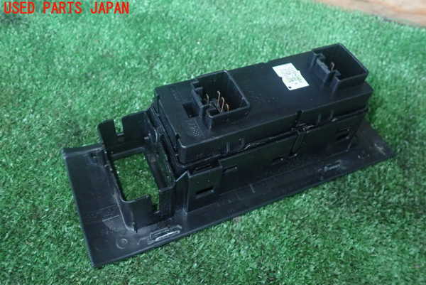 1UPJ-88816245]エクスプローラー スポーツトラック(1FMKU51)左前パワーウィンドウスイッチ 中古_m0002.jpg