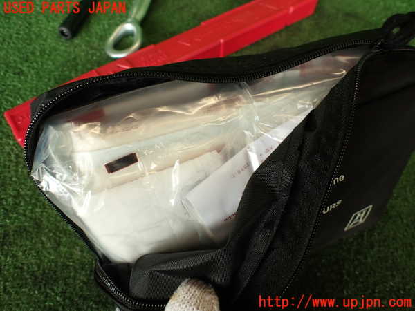 2UPJ-88867805]BMW 218d アクティブツアラー(2C20)車載工具 中古_m0004.jpg