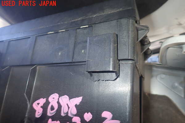2UPJ-88886742]エクスプローラー(1FMHK8)ヒューズボックス2 (EG