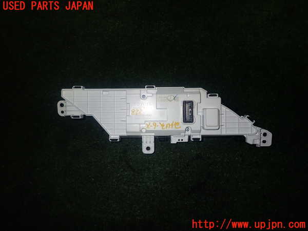 1UPJ-88896239]ヴォクシー(ノア)(ZRR80W)メーター・その他 中古_m0004.jpg