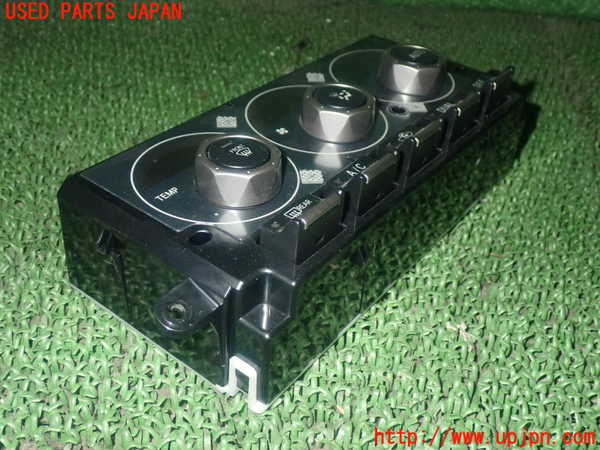 1UPJ-89026066]BRZ(86)(ZC6)エアコンスイッチ1 中古_m0002.jpg