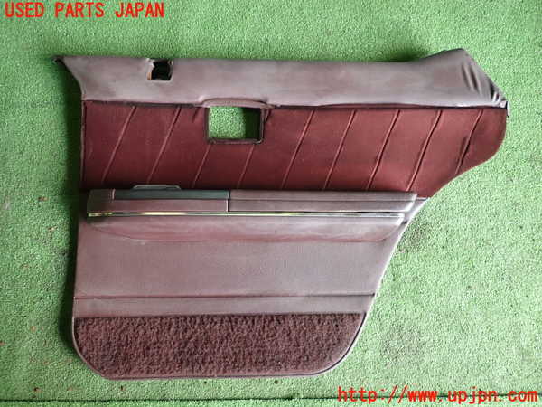 1UPJ-89241294]スカイライン 4ドアハードトップ(SR31)右後ドア内張り 中古_m0001.jpg