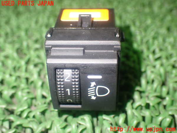 1UPJ-89266309]ヤリス(YARIS) クロス ハイブリッド(MXPJ10)スイッチ4 (ヘッドランプレベリング) 中古_m0001.jpg