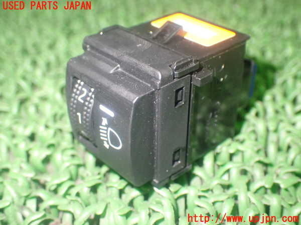 1UPJ-89266309]ヤリス(YARIS) クロス ハイブリッド(MXPJ10)スイッチ4 (ヘッドランプレベリング) 中古_m0002.jpg