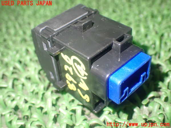 1UPJ-89266309]ヤリス(YARIS) クロス ハイブリッド(MXPJ10)スイッチ4 (ヘッドランプレベリング) 中古_m0003.jpg