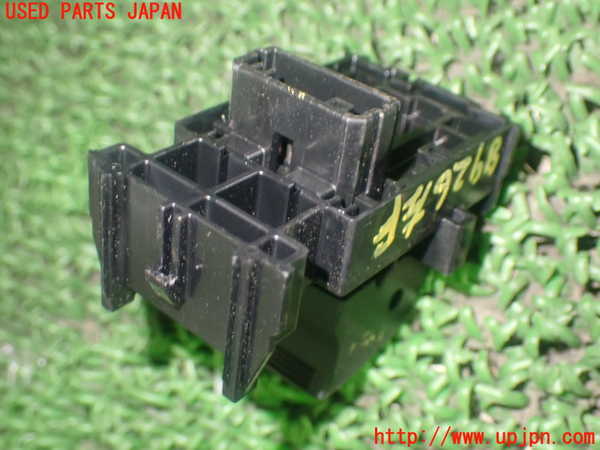 1UPJ-89266245]ヤリス(YARIS) クロス ハイブリッド(MXPJ10)左前パワーウィンドウスイッチ 中古_m0003.jpg