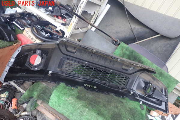 1UPJ-89731010]ジムニー シエラ(JB74W)フロントバンパー 中古_m0002.jpg