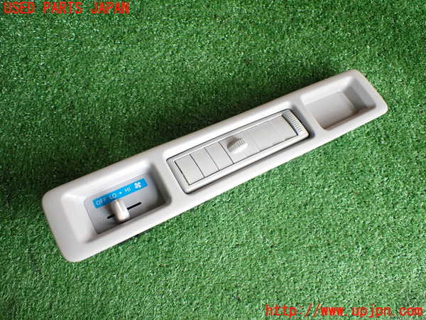 2UPJ-89816308]ハイエースバン200系(KDH206V)スイッチ3 (空調) 中古_m0001.jpg