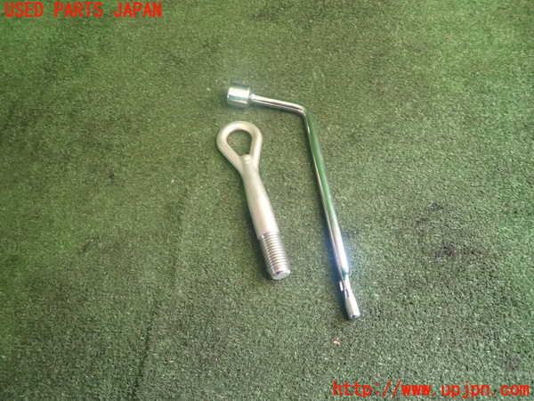1UPJ-89927805]GT-R(R35)車載工具 中古_m0001.jpg
