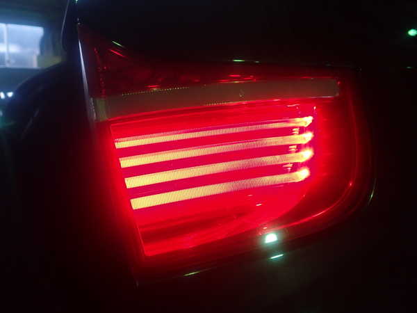 2UPJ-90091552]BMW X6(E71/72 前期 FG30) 左リアフィニッシャー 中古_m0004.jpg