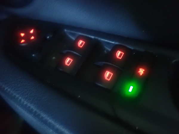 2UPJ-90096240]BMW X6(E71/72 前期 FG30) 右前パワーウィンドウスイッチ 中古_m0003.jpg