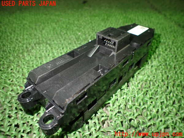1UPJ-90246240]MAZDA3(アクセラ) セダン(BPFP)右前パワーウィンドウスイッチ 中古_m0003.jpg