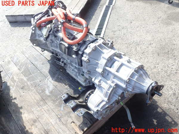 Двигатель 8gr fxs