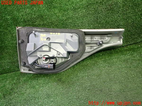1UPJ-90381550]エスティマハイブリッド(AHR20W)右リアフィニッシャー 中古_m0002.jpg