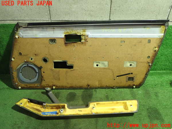 1UPJ-90621264]フェアレディZ(PGZ31)左ドア内張り 中古_m0004.jpg