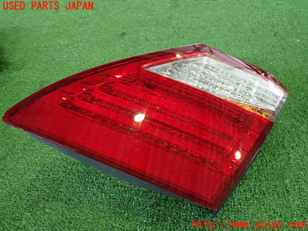 2UPJ-90641550]レクサス・LS460(USF40)右リアフィニッシャー 中古_m0001.jpg