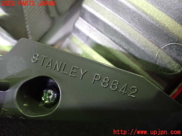 2UPJ-91531550]シーマ(HGY51)右リアフィニッシャー 中古_m0004.jpg