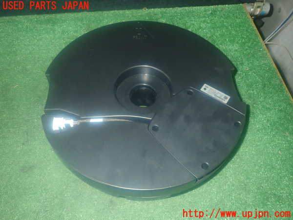 2UPJ-91546530]アウディ・Q5(8RCDNF)ウーハー 純正 中古_m0001.jpg