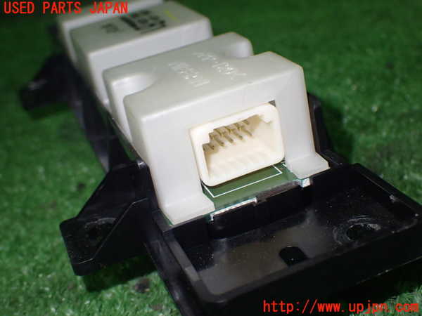1UPJ-91556312]エルグランド E52系(PE52)スイッチ7 (リアエアコン) 中古_m0003.jpg
