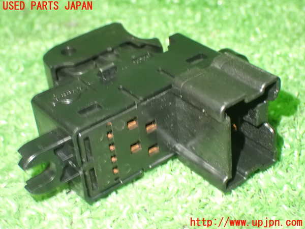 1UPJ-92016245]エルグランド(PE52)左前パワーウィンドウスイッチ 中古_m0003.jpg