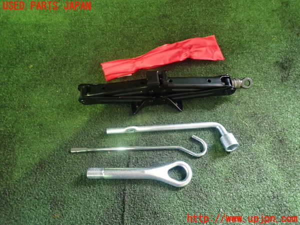 1UPJ-92137805]ライズ(RAIZE)(A200A)車載工具 中古_m0001.jpg