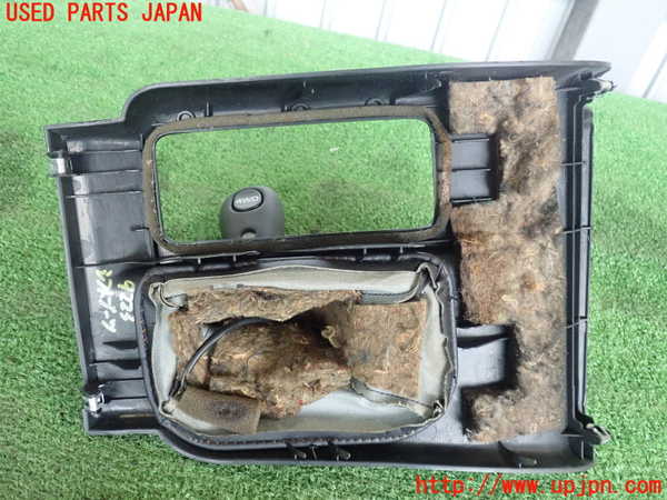 2UPJ-92237575]ハイラックスサーフ(RZN185W)シフトブーツ 中古
