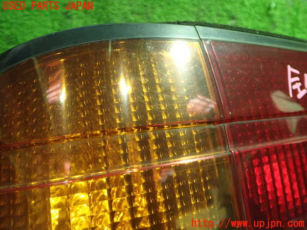 1UPJ-92251536]サバンナ RX-7(FC3S)左テールランプ 中古_m0003.jpg