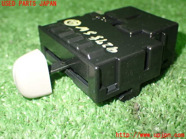 1UPJ-92756309]ハイエースバン200系(KDH206V)スイッチ4 中古_m0002.jpg