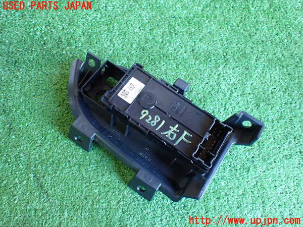 2UPJ-92816240]86(BRZ)(ZN6)右パワーウィンドウスイッチ 中古_m0002.jpg