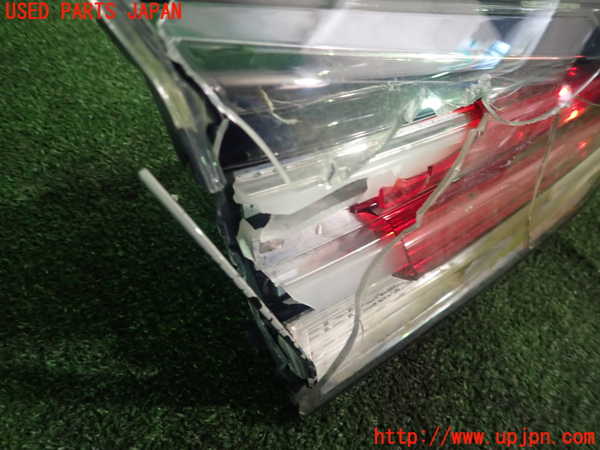 1UPJ-92941552]レクサス・HS250h(ANF10)左リアフィニッシャー 中古_m0002.jpg