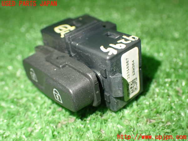 1UPJ-92956306]ボルボXC60(DB4204TXC)スイッチ1 (ロック) 中古_m0002.jpg