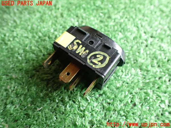 2UPJ-93136307]ポルシェ・911(99666)左ハンドル車 スイッチ2 (ドアロック) 中古_m0002.jpg