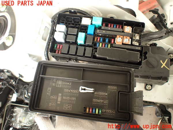 2UPJ-93146741]シビック タイプR(FK8)ヒューズボックス1 (エンジンルーム 助手席側)中古_m0003.jpg
