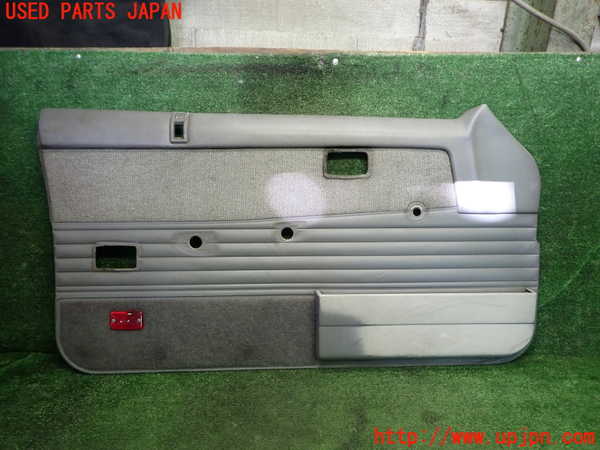 1UPJ-93161264]スカイライン 2ドアハードトップ 1982ｙ 前期(DR30)左ドア内張り 中古_m0001.jpg