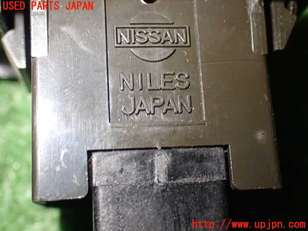 1UPJ-93316310]スカイライン 4ドアハードトップ(HR31)スイッチ5 中古_m0004.jpg