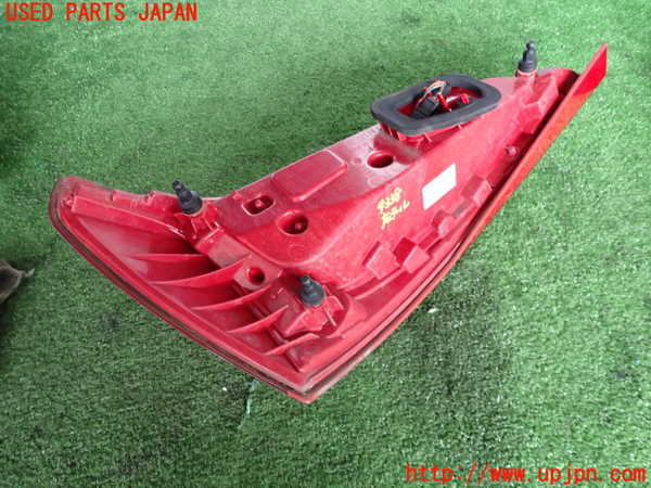 2UPJ-93381530]アウディ・Q5(8RCALF)右テールランプ 中古_m0003.jpg