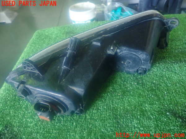 2UPJ-93391180]VW ゴルフ ヴァリアント(AUCHP)右フォグ 中古_m0002.jpg