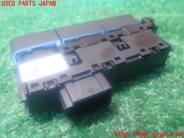 2UPJ-93396307]VW ゴルフ ヴァリアント(AUCHP)スイッチ2 (アイドリングストップOFF) 中古_m0002.jpg