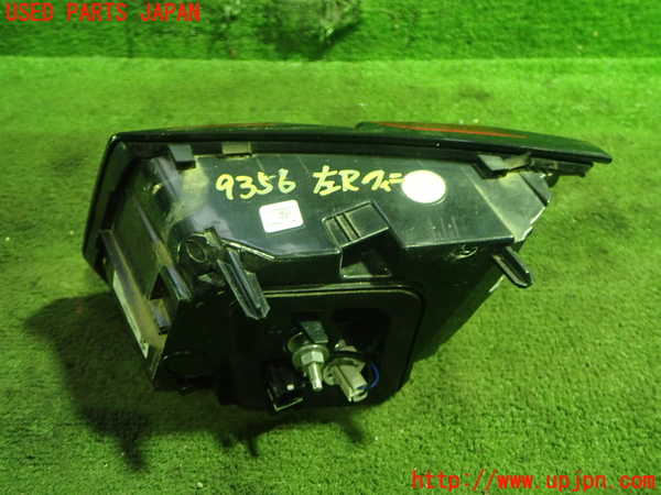 1UPJ-93561552]プジョー3008(P84AH01)左リアフィニッシャー 中古_m0004.jpg