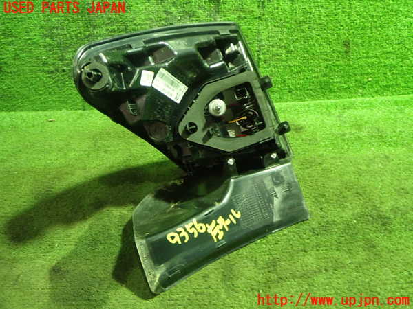 1UPJ-93561536]プジョー3008(P84AH01)左テールランプ 中古_m0004.jpg