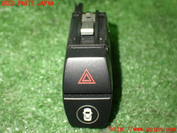 1UPJ-93586290]BMW 218d アクティブツアラー(2C20)ハザードスイッチ 中古_m0001.jpg