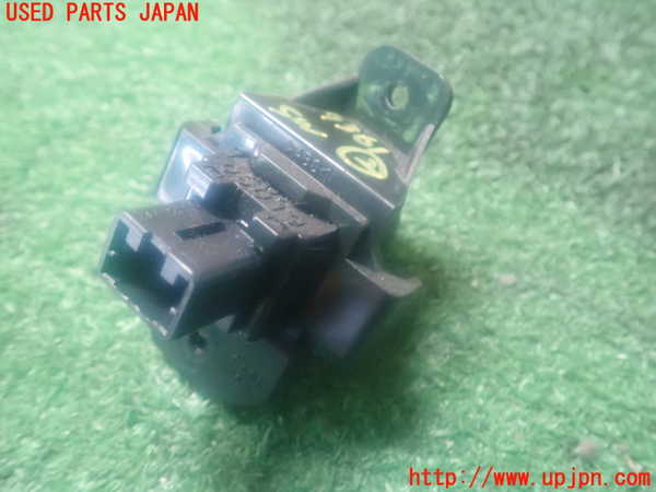 2UPJ-93616307]インプレッサ WRX-STi(GVB)スイッチ2 (VDC OFF) 中古_m0002.jpg